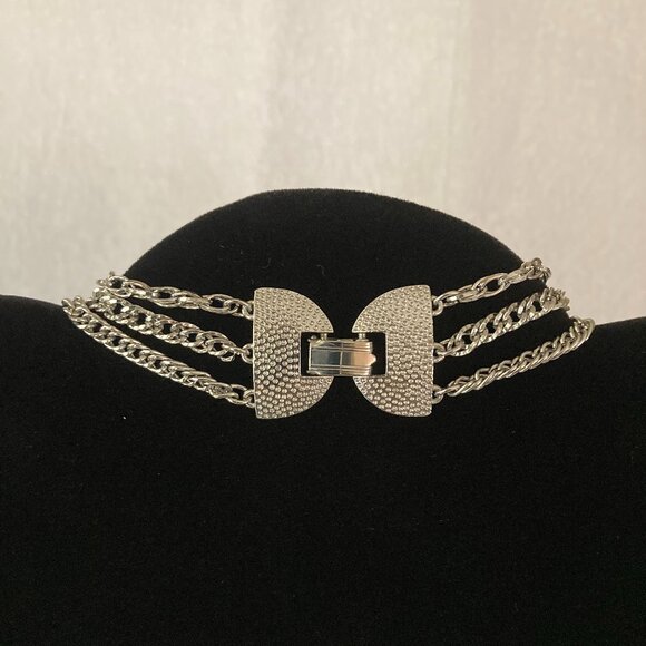 Vintage Silver Tone 3 Strand Etched Metal Flowers Medallion Pendant Necklace - Picture 3 of 5